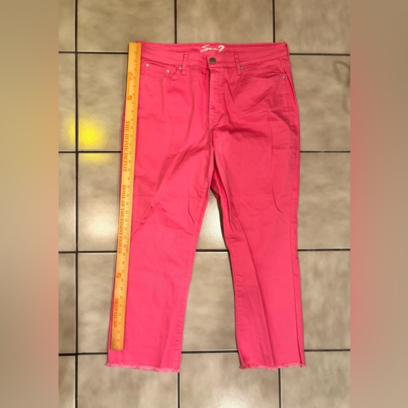 NWOT Pink Ankle Cropped Jeans - Picture 2 of 5